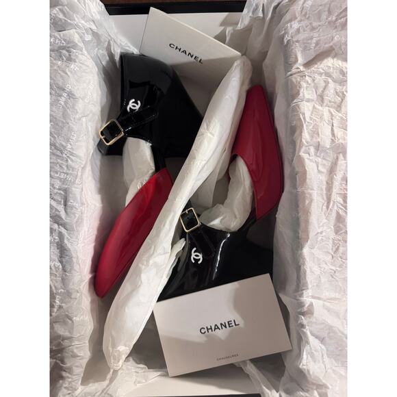 Auth. Vintage Chanel Patent Leather Mary Jane Pump Heels Size 36C W/Box - Picture 15 of 16
